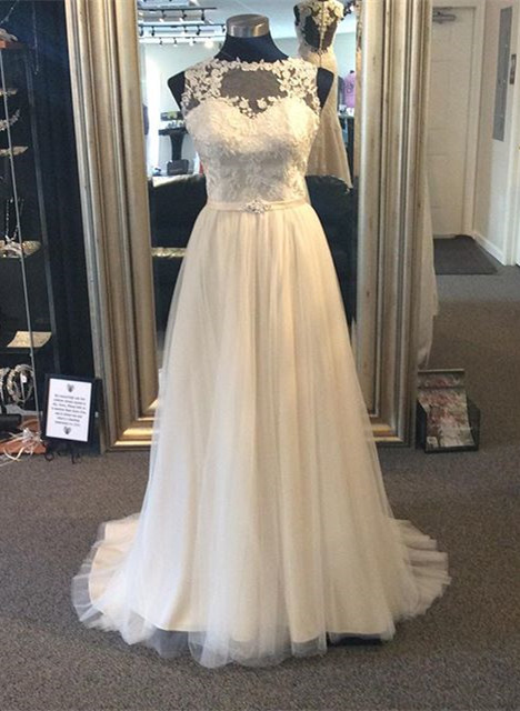 Sheer Scoop Neckline Lace Appliques Long Tulle Wedding Gowns Beach 2017,top Lace A Line Long Tulle Lace Beach Wedding Dress